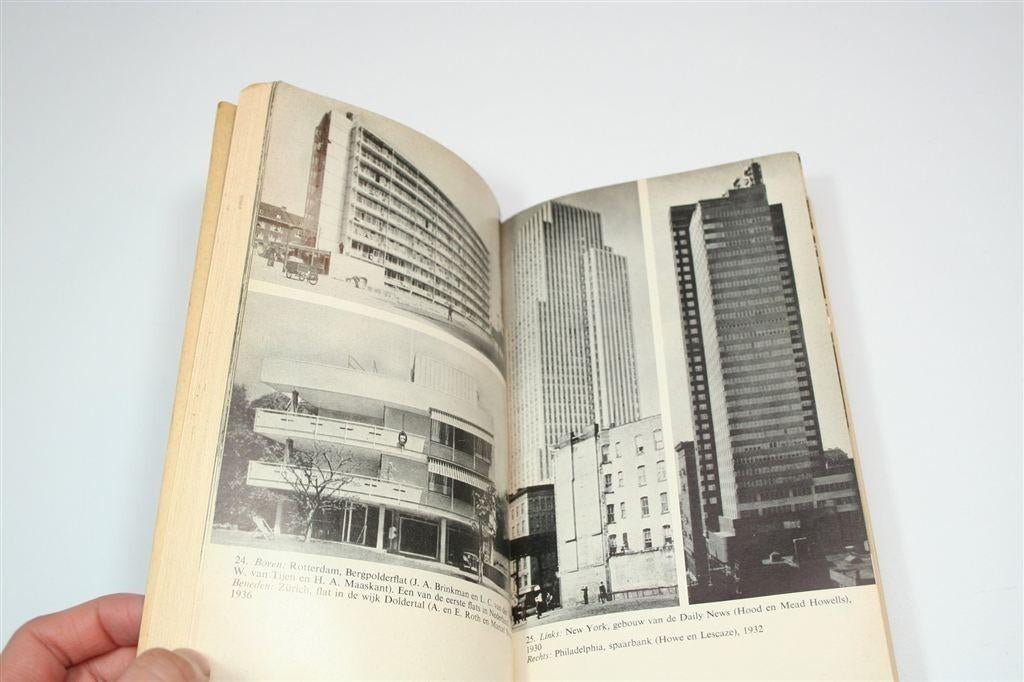 Moderne Architectuur — Phoenix Pocket [1961], Ophalen of Verzenden, Gelezen, Architecten