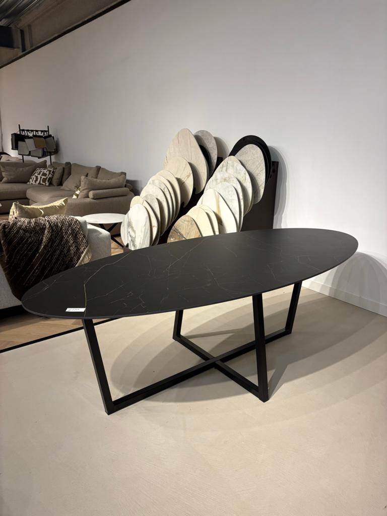 Moderne ovale eettafel met keramisch blad 240x100, Huis en Inrichting, Tafels | Eettafels, Ophalen, Overige materialen, 200 cm of meer