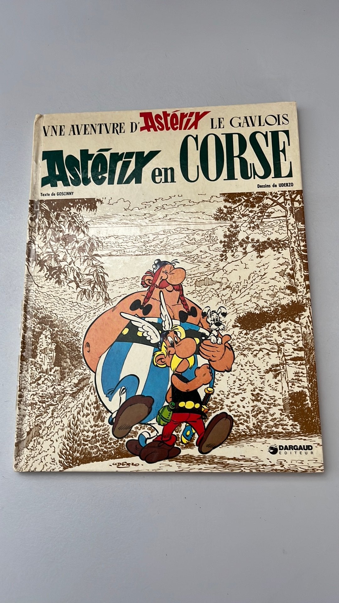 Asterix en Corse - Klassiek stripboek, Eén stripboek, Ophalen of Verzenden, Gelezen