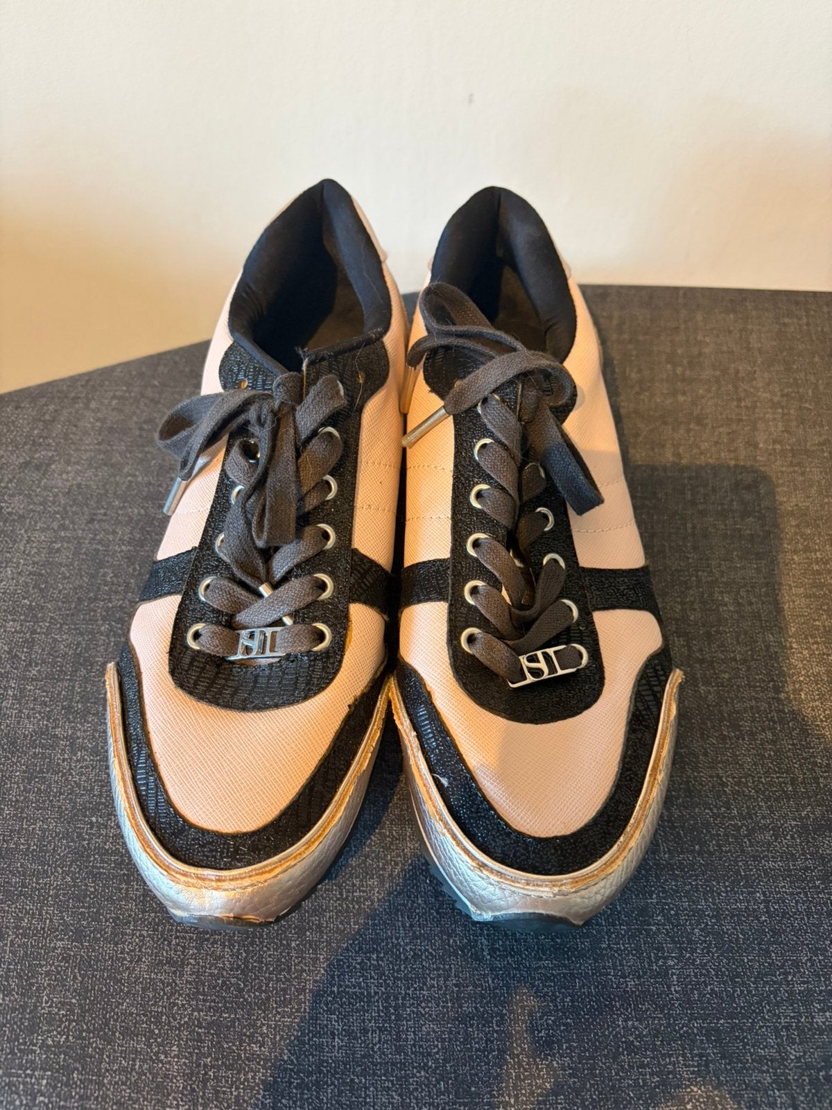 Gympen van Supertrash maat 40 te koop nagenoeg nieuw, Kleding | Dames, Schoenen, Verzenden, Zwart, Sneakers of Gympen, Zo goed als nieuw