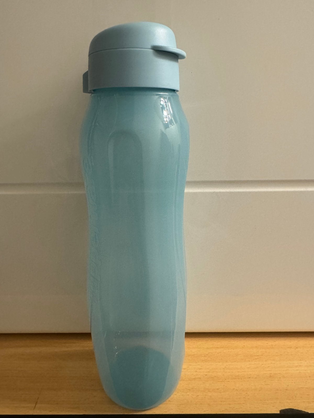 Tupperware EcoFles - Lichtblauwe Drinkfles 750ml, BPA-vrij, Blauw, Ophalen of Verzenden, Zo goed als nieuw