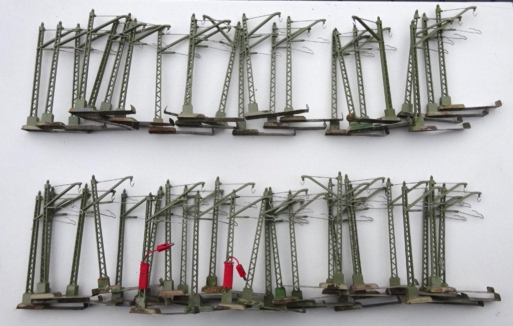 Marklin bovenleiding voor flinke baan - ruim 130 delen, Hobby en Vrije tijd, Modeltreinen | H0, Wisselstroom, Gebruikt, Rails