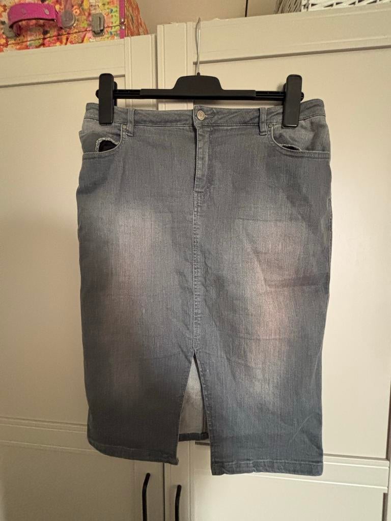 Zusss strakke spijkerrok maat M, Kleding | Dames, Maat 38/40 (M), Blauw, Ophalen of Verzenden, Knielengte