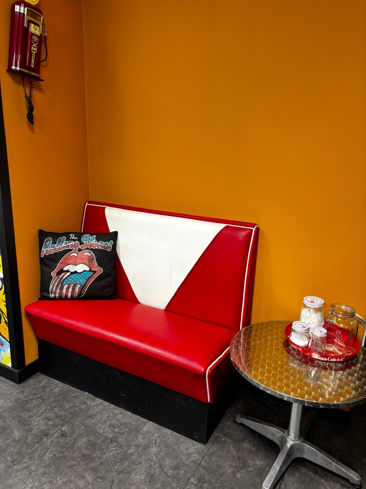 Fifties dinner bankje rood, Huis en Inrichting, Ophalen, 150 tot 200 cm, Tweepersoons, 75 tot 100 cm