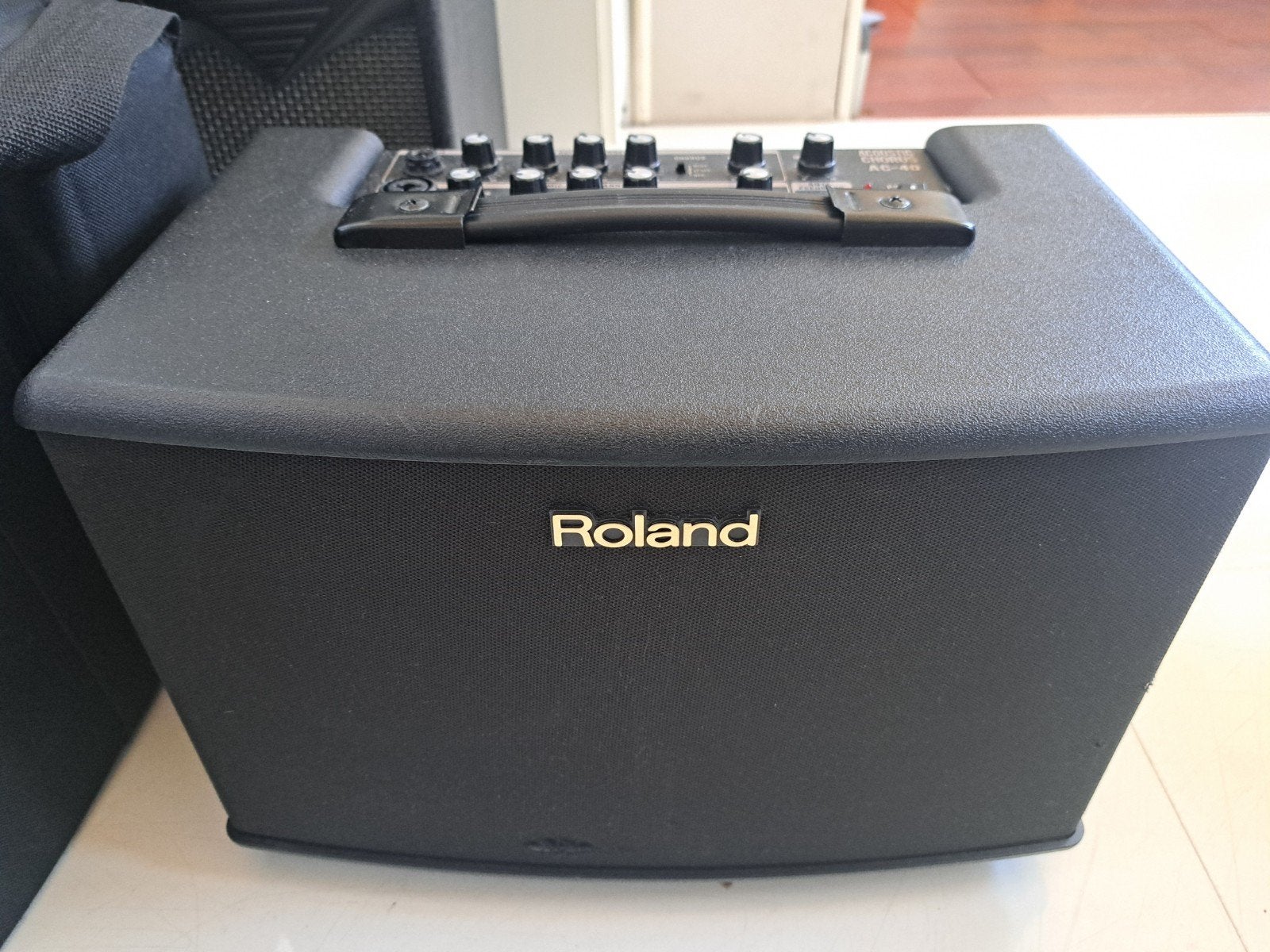 roland AC-40 akoestische gitaar versterker met tas, Ophalen of Verzenden, Gebruikt, Gitaar, Minder dan 50 watt