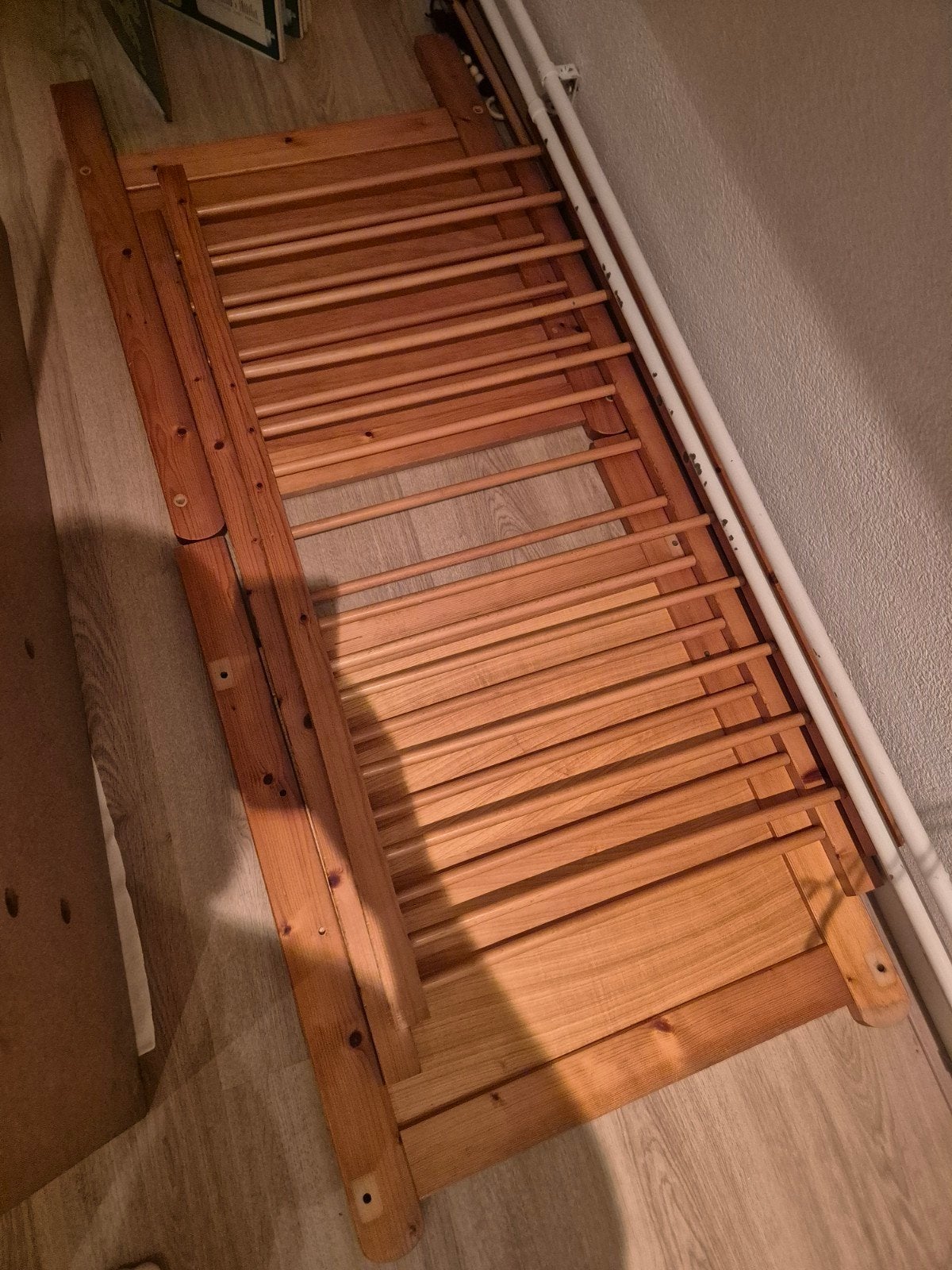 Houten ledikant met verstelbare bodem, Ophalen, Gebruikt, Ledikant
