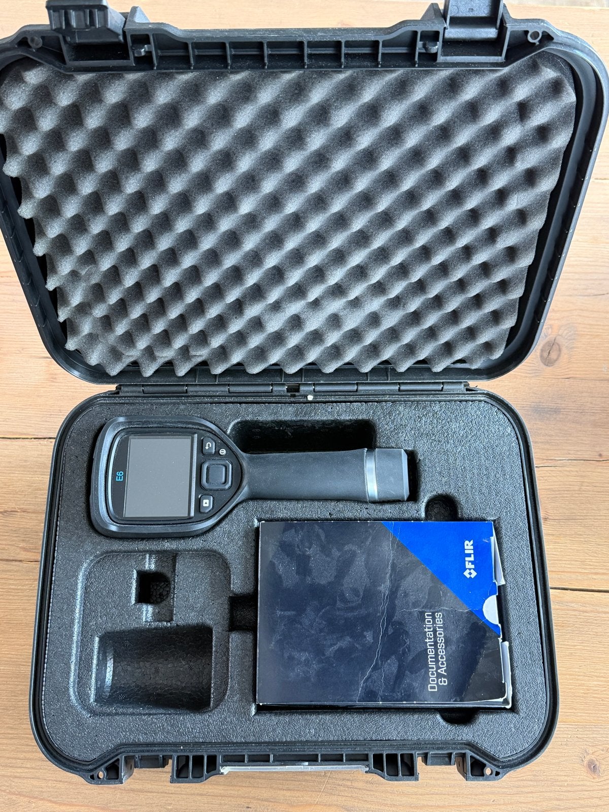Flir E6xt warmtebeeldcamera met wifi, z.g.a.n., Doe-het-zelf en Verbouw, Meetapparatuur, Ophalen of Verzenden, Zo goed als nieuw