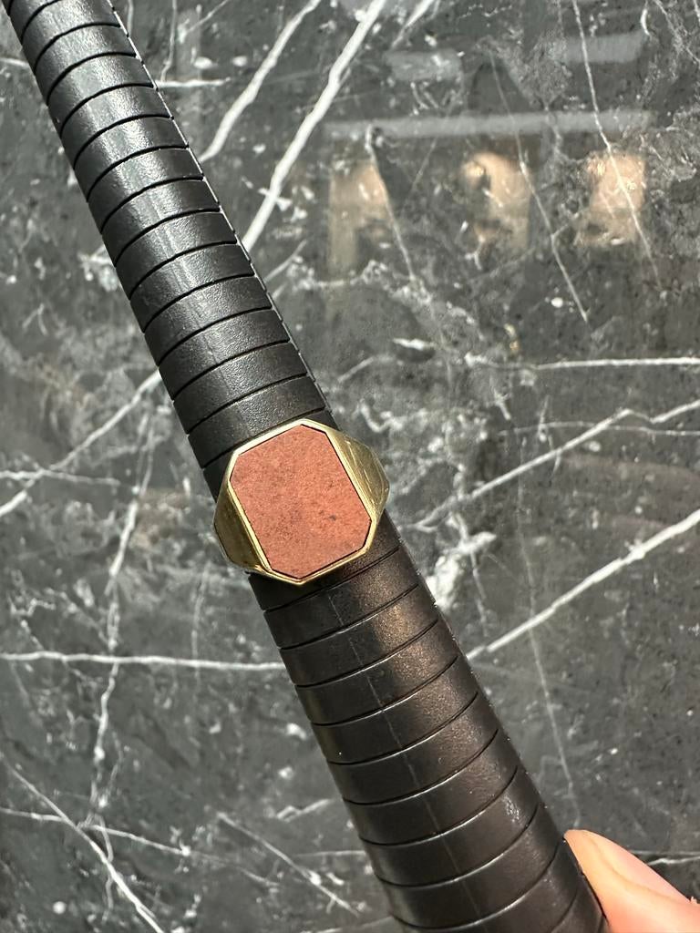 14k Gouden Zegelring met Rode Steen - Maat 19.5, Gebruikt, 19 tot 20, Ophalen of Verzenden, Dame of Heer
