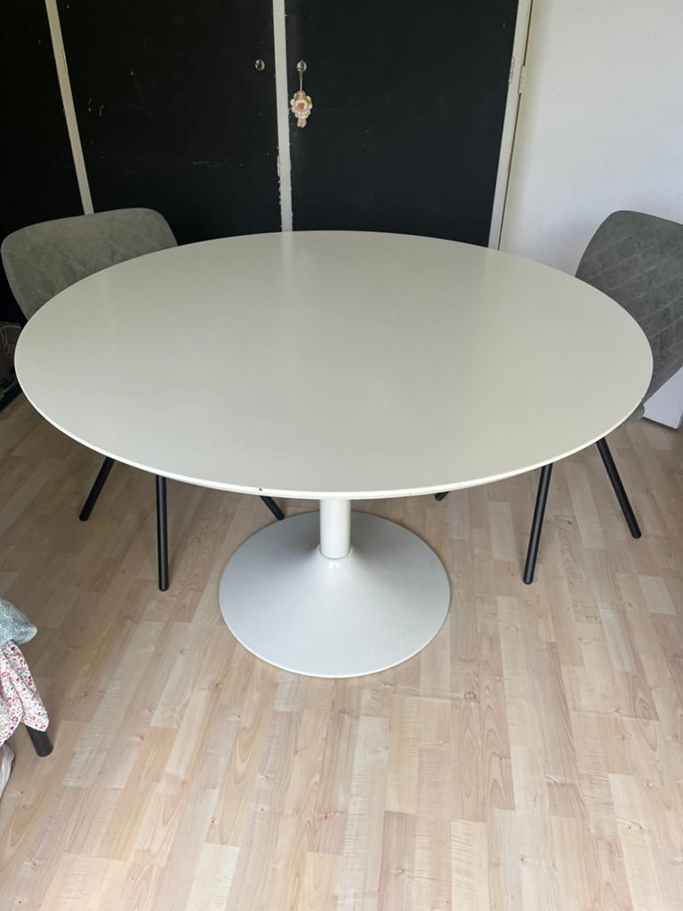 Ronde witte tafel, Ophalen, 100 tot 150 cm, Rond, Zo goed als nieuw