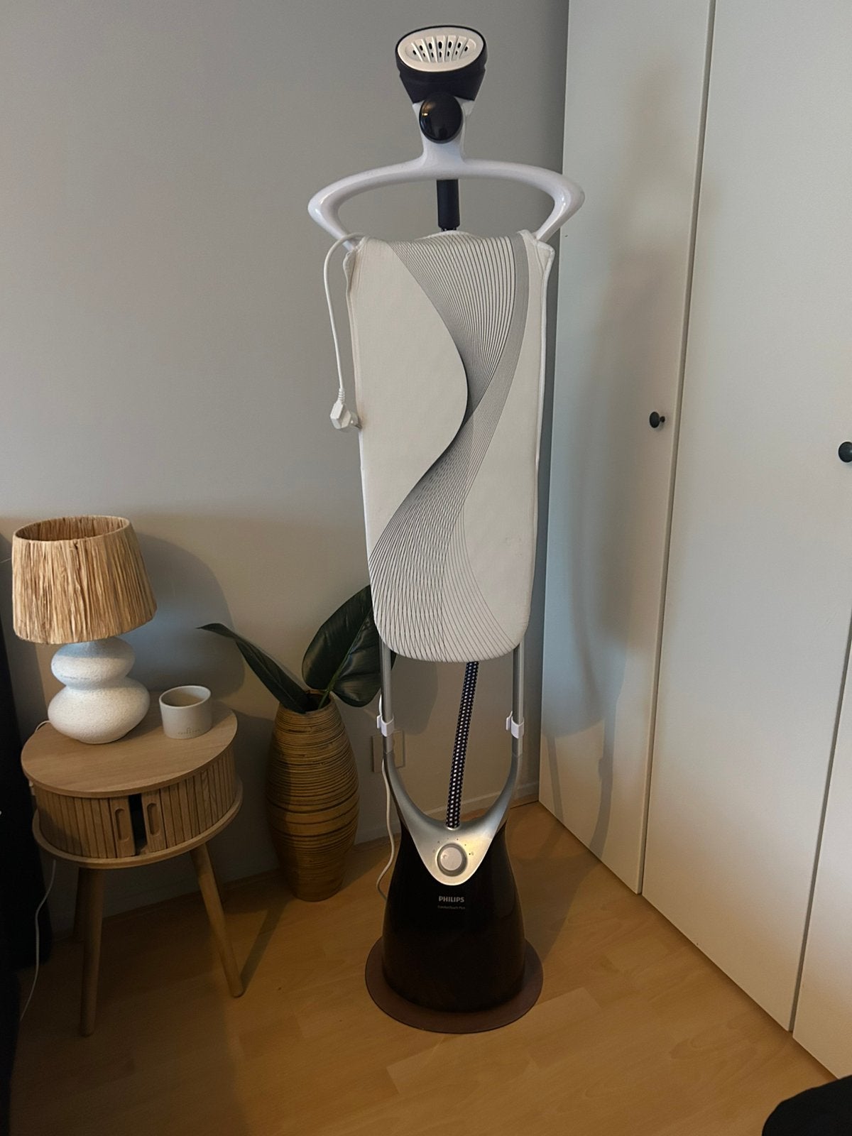 Philips staande kledingstomer purple/white, Ophalen, Zo goed als nieuw