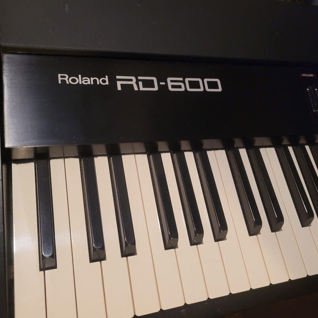 Roland RD600 stage piano 88 key, Muziek en Instrumenten, Ophalen, Gebruikt, Zwart, Digitaal