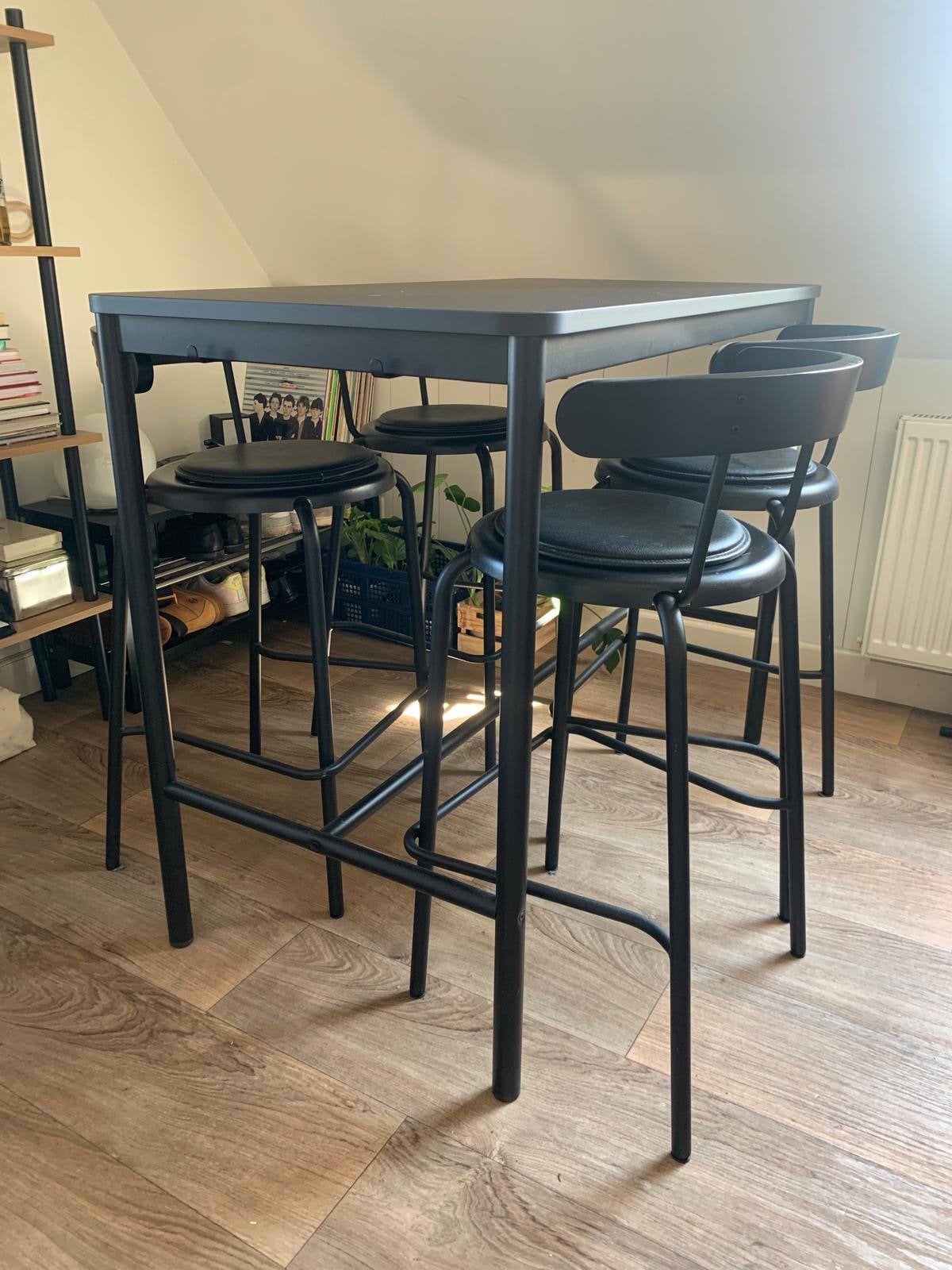 IKEA Tommaryd bartafel met 4 barstoelen en kussens, Ophalen, Gebruikt, 100 tot 150 cm, 50 tot 100 cm