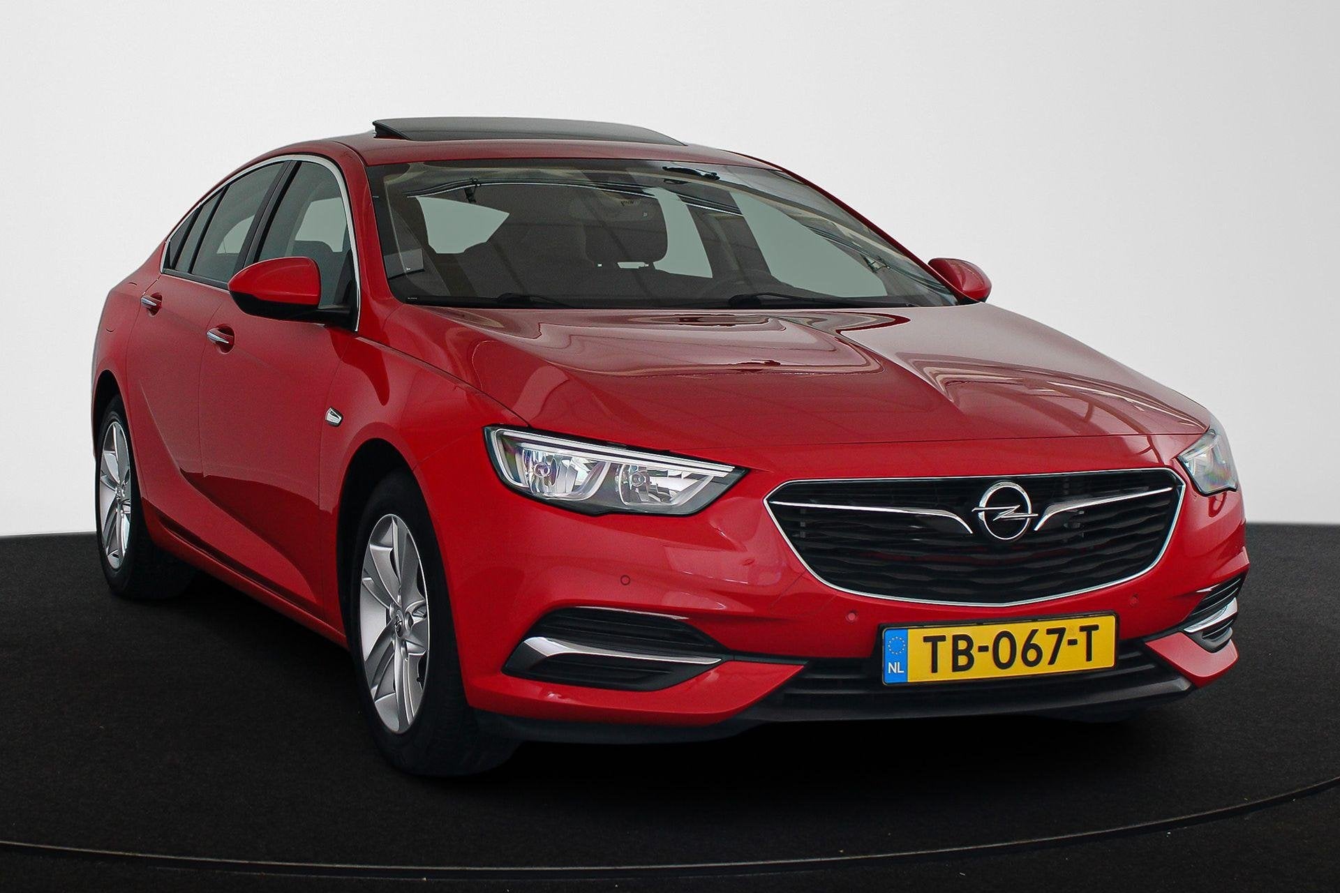 Opel Insignia Grand Sport 1.5 Turbo Business Executive Schui, Voorwielaandrijving, Stof, Gebruikt, 4 cilinders