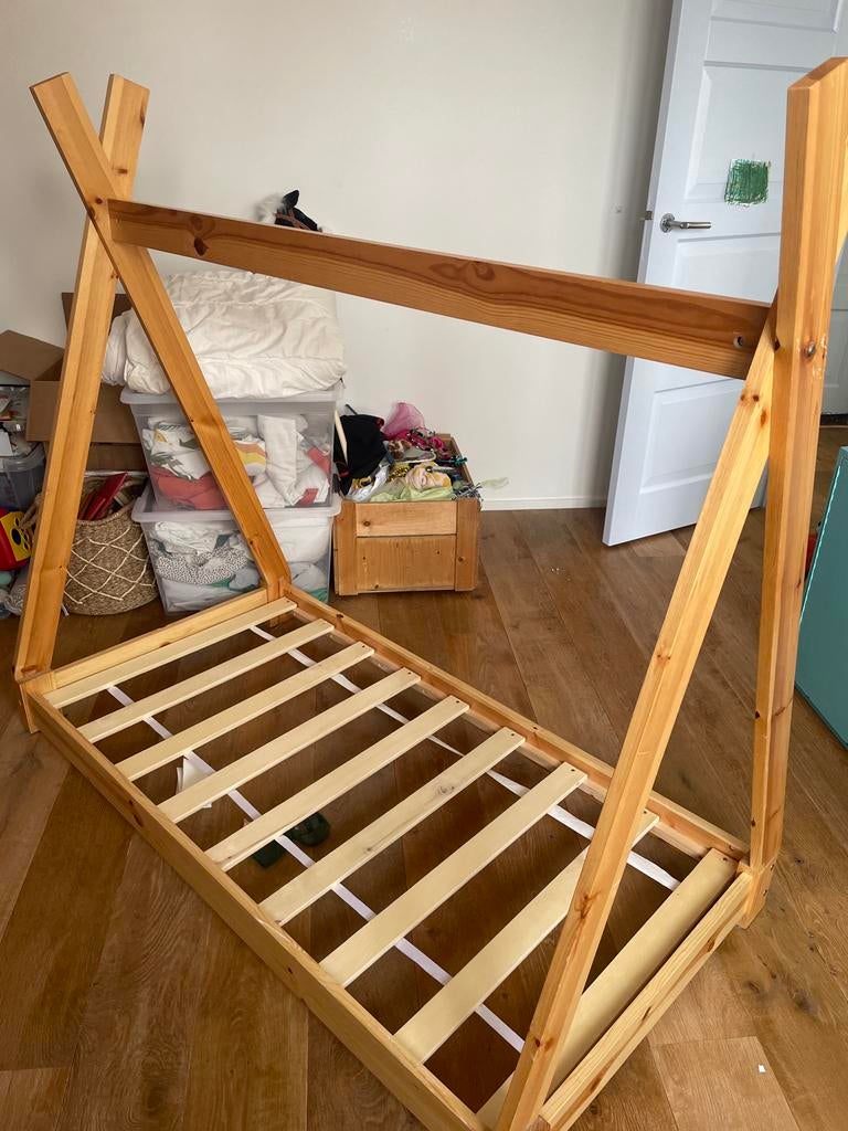 Montessori kinderbed 70x140, Kinderen en Baby's, Kinderkamer | Bedden, Ophalen, Gebruikt, 70 tot 85 cm, 140 tot 160 cm