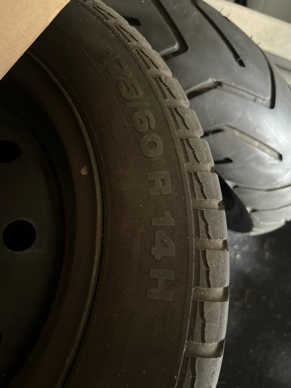 Gratis winterbanden 175/60/14, Auto diversen, Ophalen, Gebruikt