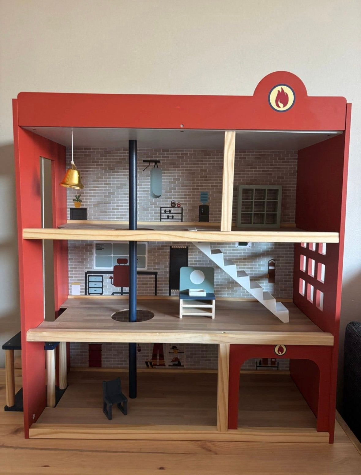 Poppenhuis brandweerkazerne petite amelie, Ophalen, Zo goed als nieuw, Poppenhuis