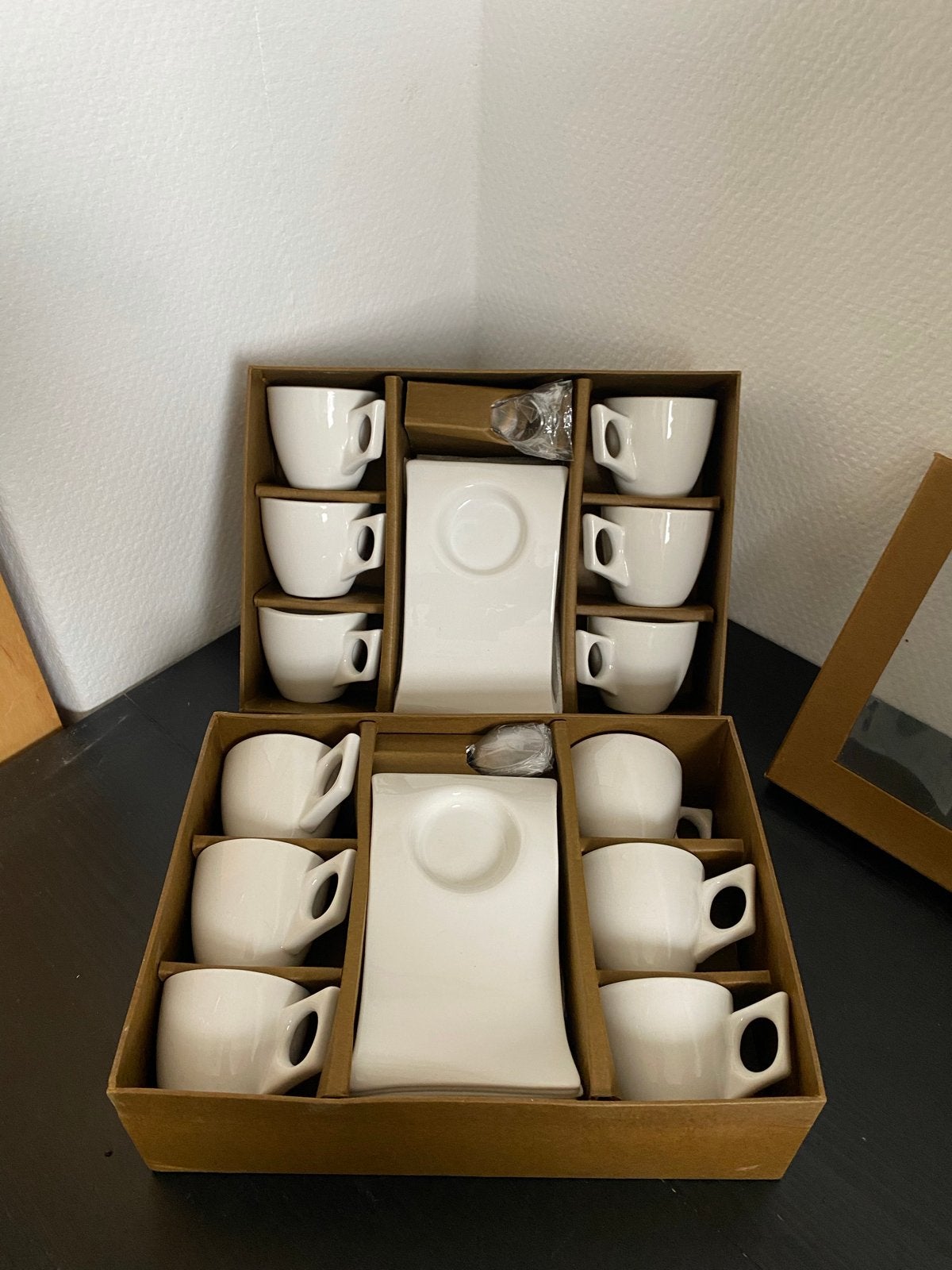 Feestdagen servies espressokopjes, soepje of amuse 12 st, Overige merken, Ophalen of Verzenden, Zo goed als nieuw, Kop(pen) en/of Schotel(s)