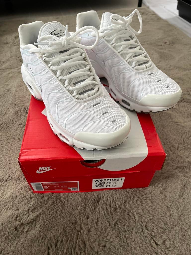 Nike Air Max Plus TN - Zo goed als nieuw, Kleding | Heren, Schoenen, Ophalen, Zo goed als nieuw, Wit, Sneakers of Gympen