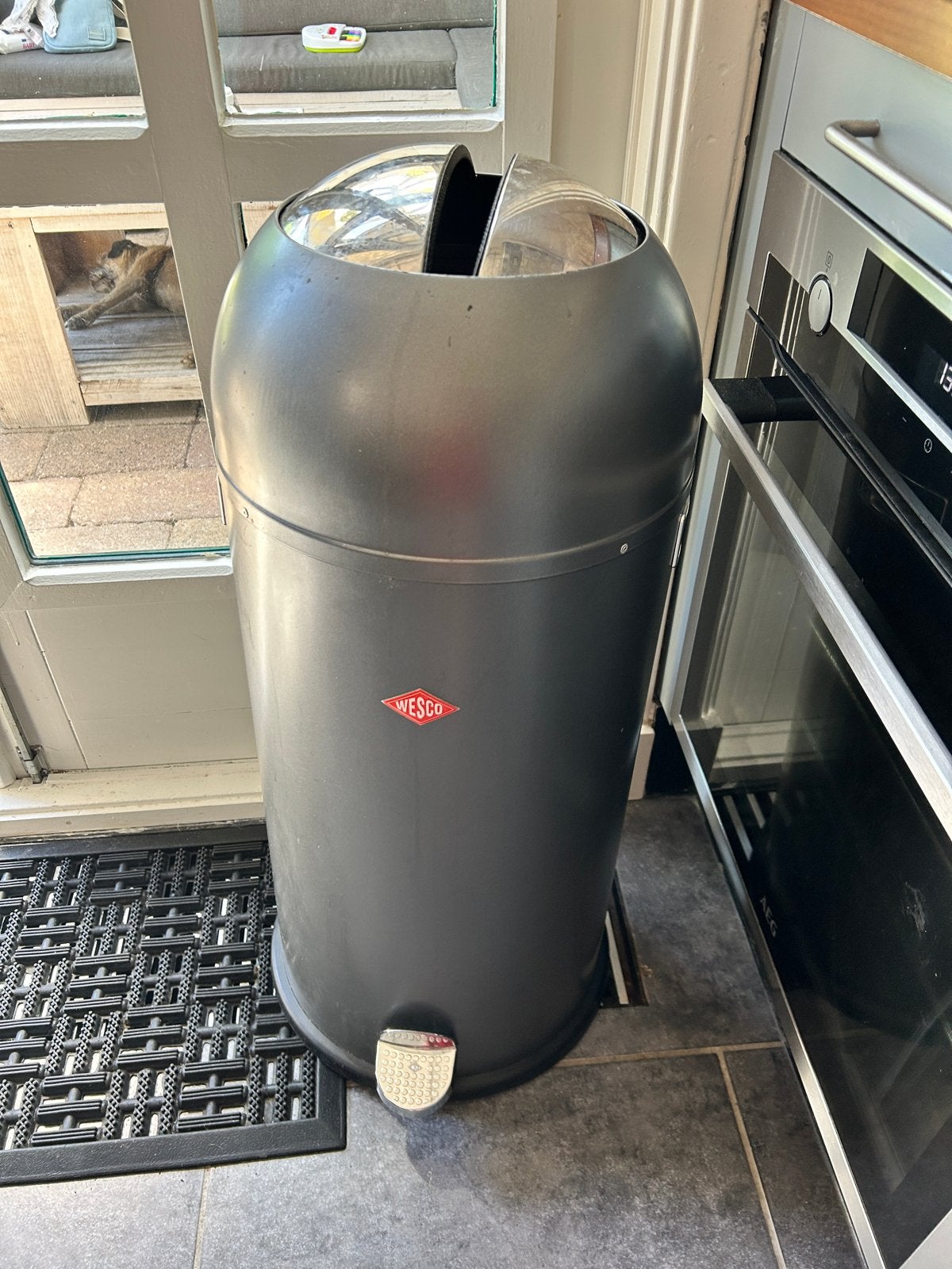 WESCO Kickmaster prullenbak - 33 liter (mat zwart), Ophalen, Gebruikt, Met pedaal, 30 tot 40 liter