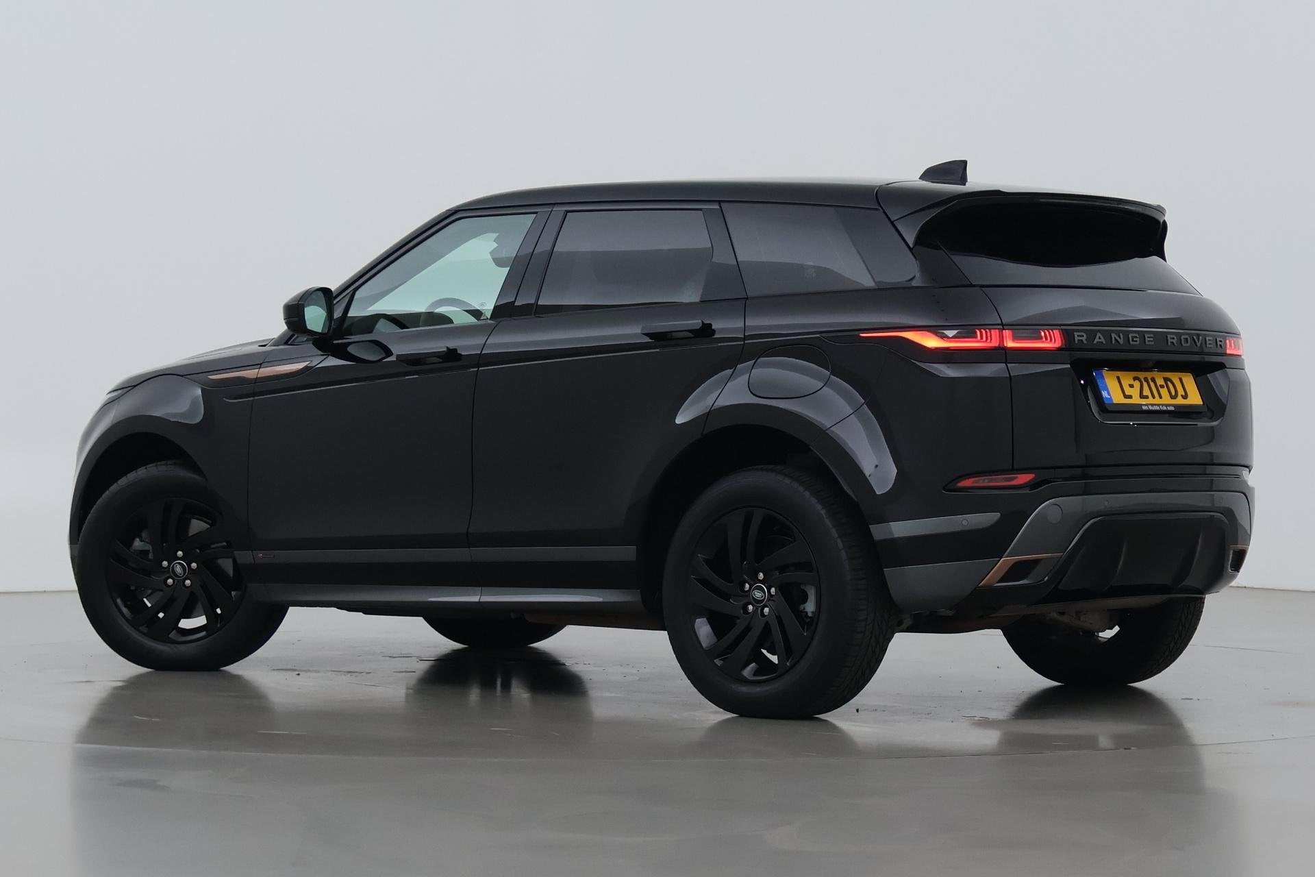 Land Rover Range Rover Evoque P300e R-Dynamic SE | ACC | Pan, Automaat, 309 pk, 15 kWh, Zwart