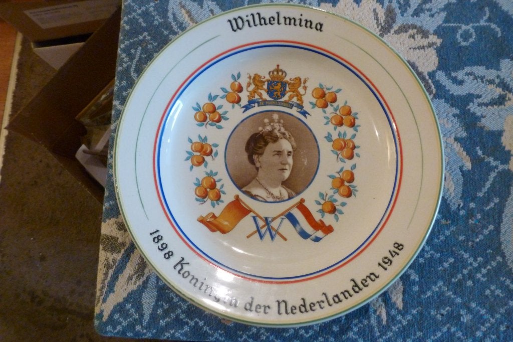 Prachtig herdenkingsbord - Wilhelmina 50 jaar 1898 - 1948 -, Antiek en Kunst, Ophalen of Verzenden