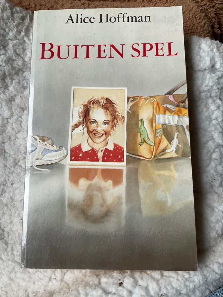 Buiten Spel - Alice Hoffman (Boek), Ophalen of Verzenden, Zo goed als nieuw, Nederland