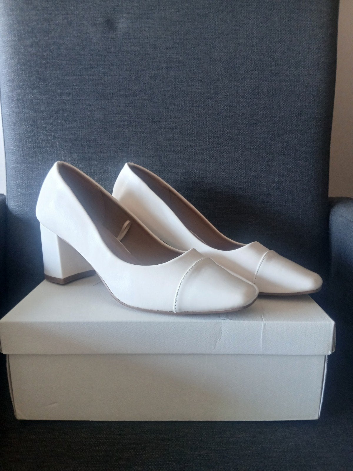 Witte pumps met blokhak - Maat 39, Ophalen of Verzenden