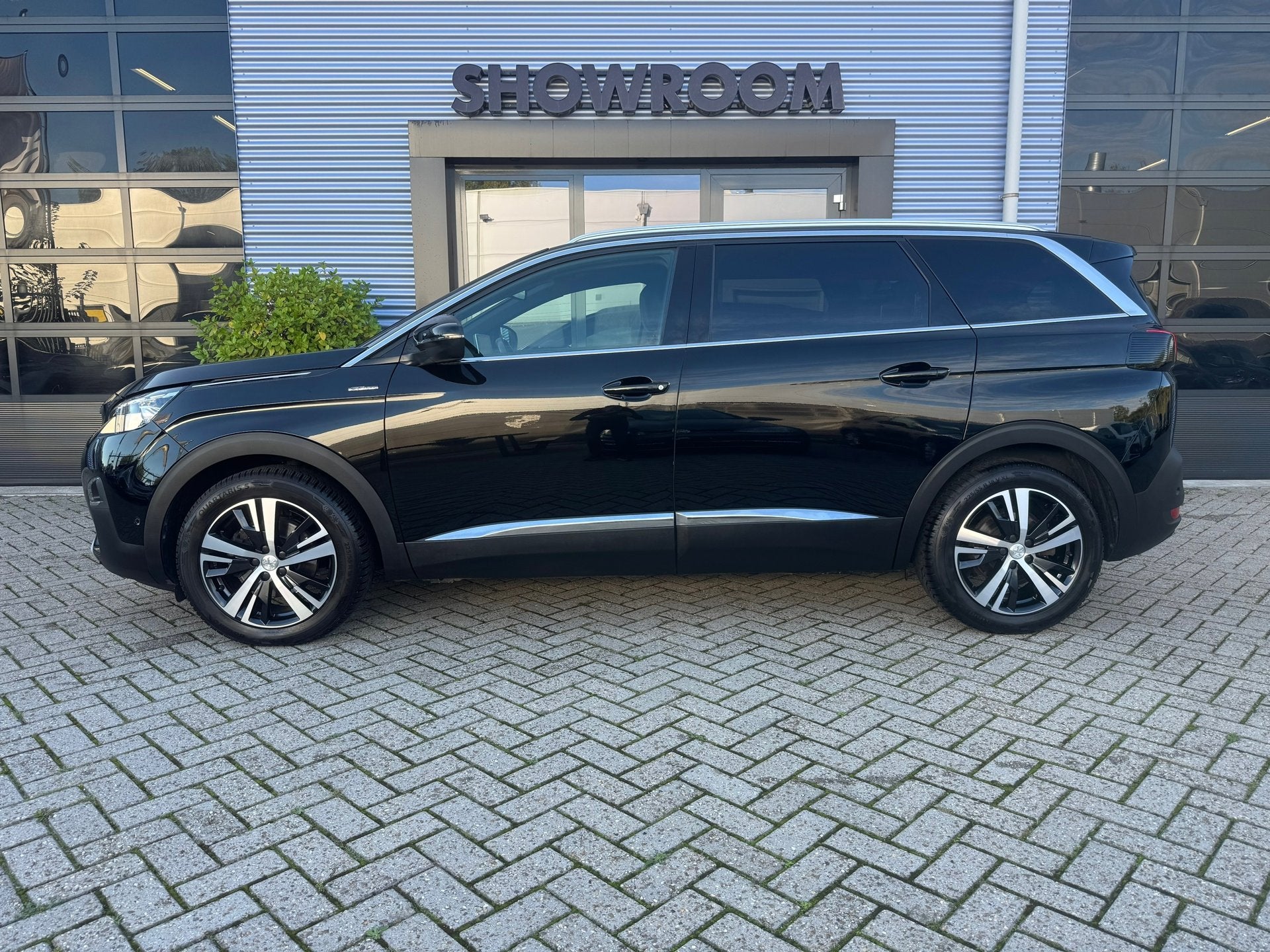 Peugeot 5008 1.2 PureTech GT-Line 7-Zitter|APPLECARPLAY|TREK, Voorwielaandrijving, Dealer onderhouden, Gebruikt, 1199 cc