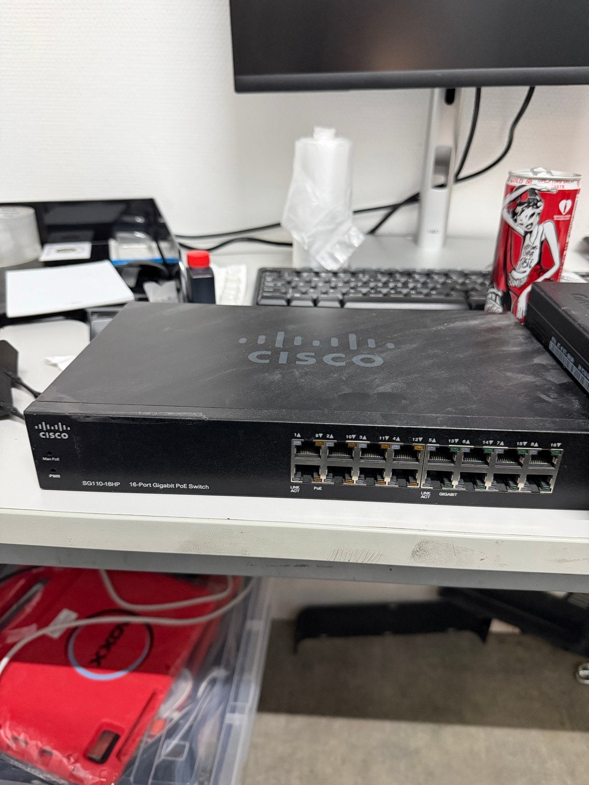 Cisco SG110-16HP 16-Poort Gigabit PoE Switch, Ophalen of Verzenden, Gebruikt