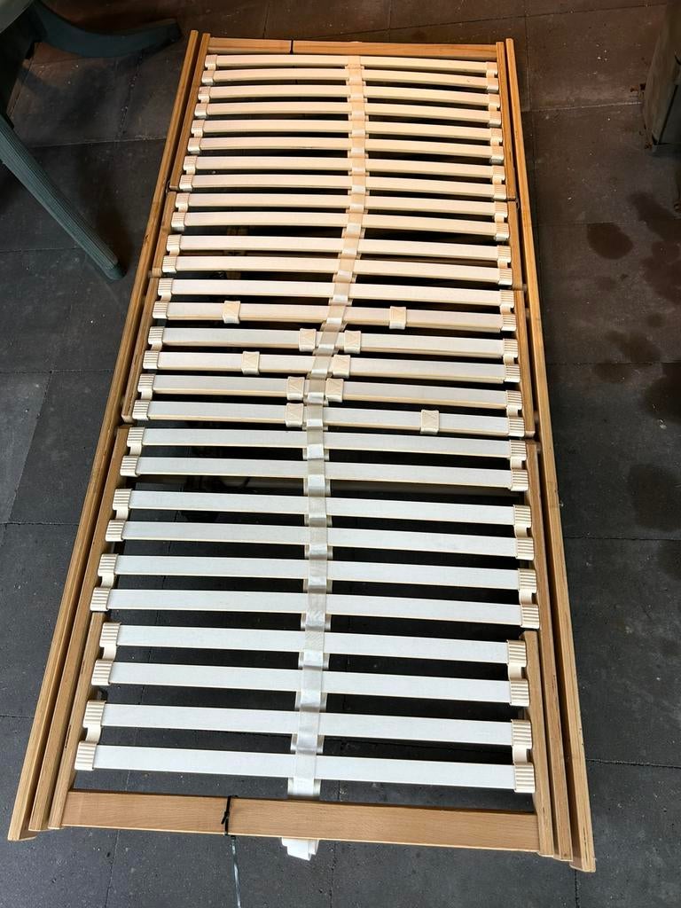 Lattenbodem, elek verstelbaar, 90x196, Ophalen, 90 cm, Eenpersoons, Zo goed als nieuw