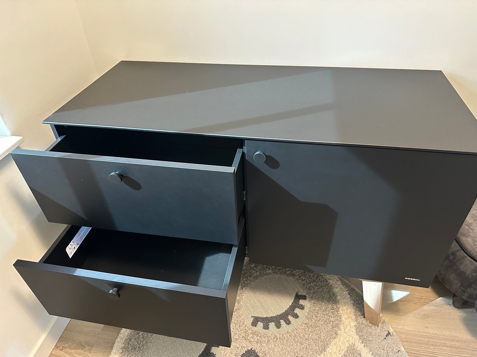 Kidsmill Sixties Commode Zwart, Ophalen, 50 tot 70 cm, Zo goed als nieuw, 75 tot 100 cm