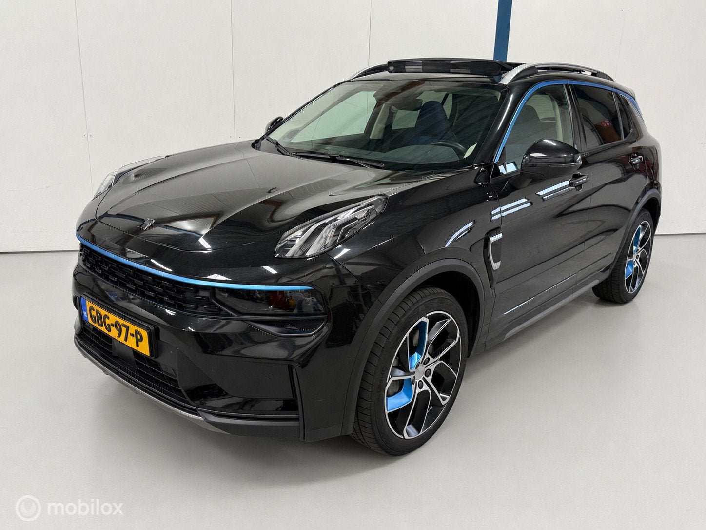 Lynk & Co 01 1.5 PANO / TREKHAAK / ADAPTIVE CRUISE / SOH 96%, Euro 6, Zwart, Bedrijf, 1854 kg