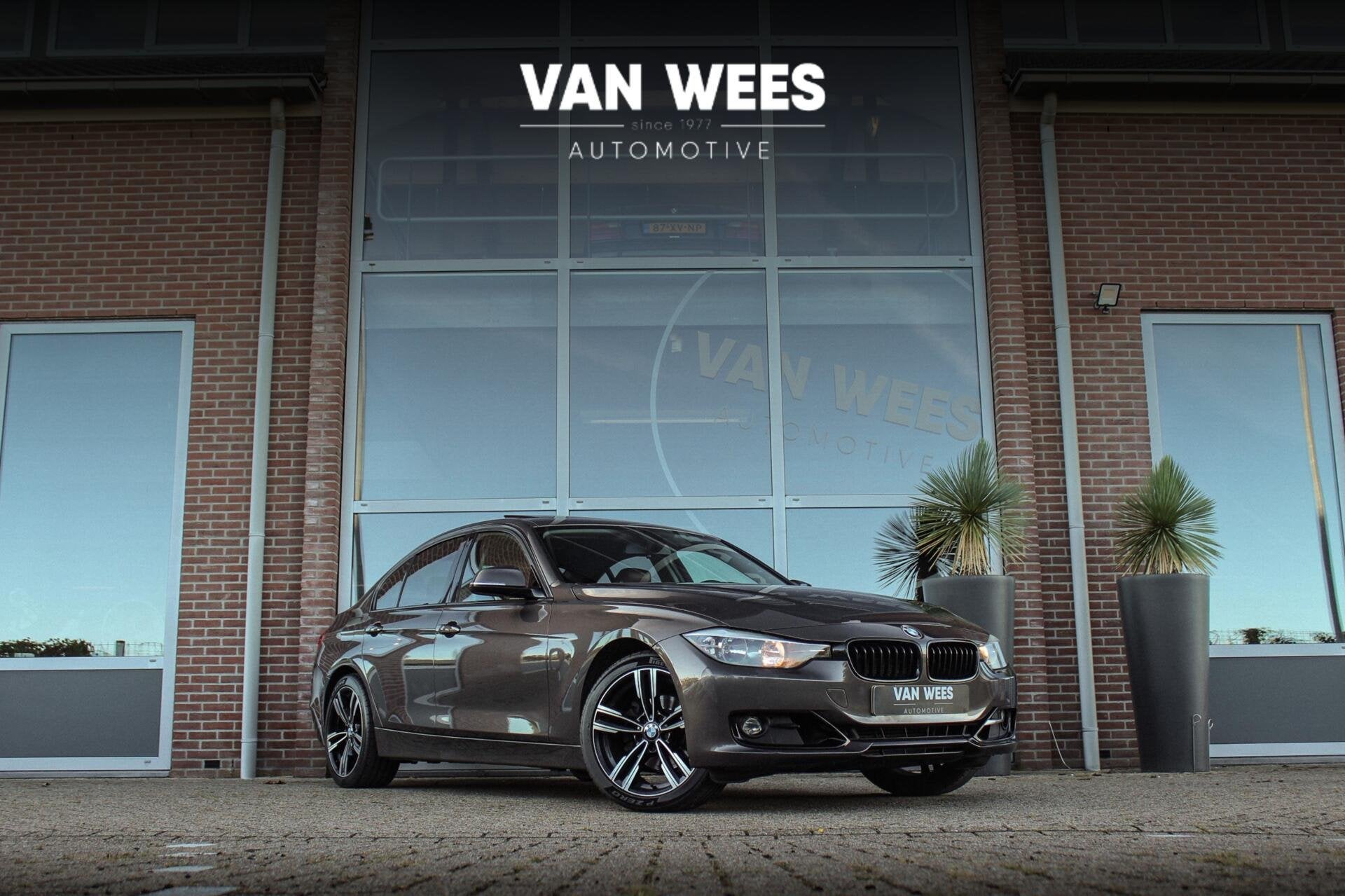 BMW 3-serie 320i Upgrade Edition | Sport Line | Origineel Ne, Auto's, BMW, Automaat, Euro 5, Achterwielaandrijving, Gebruikt