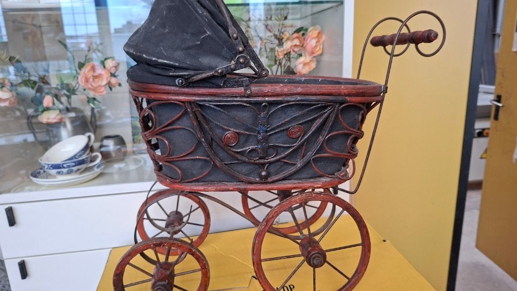 Antieke poppen kinderwagen, Verzamelen, Poppen, Ophalen, Gebruikt, Pop