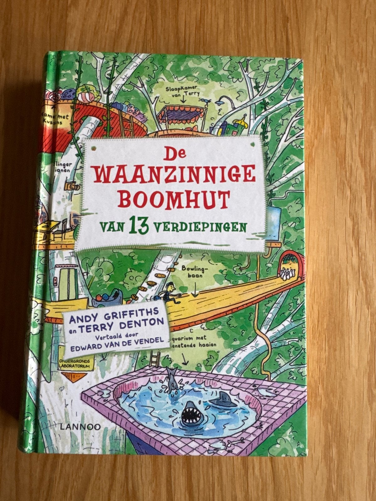 De Waanzinnige Boomhut van 13 Verdiepingen - Andy Griffiths, Ophalen of Verzenden, Zo goed als nieuw, Fictie