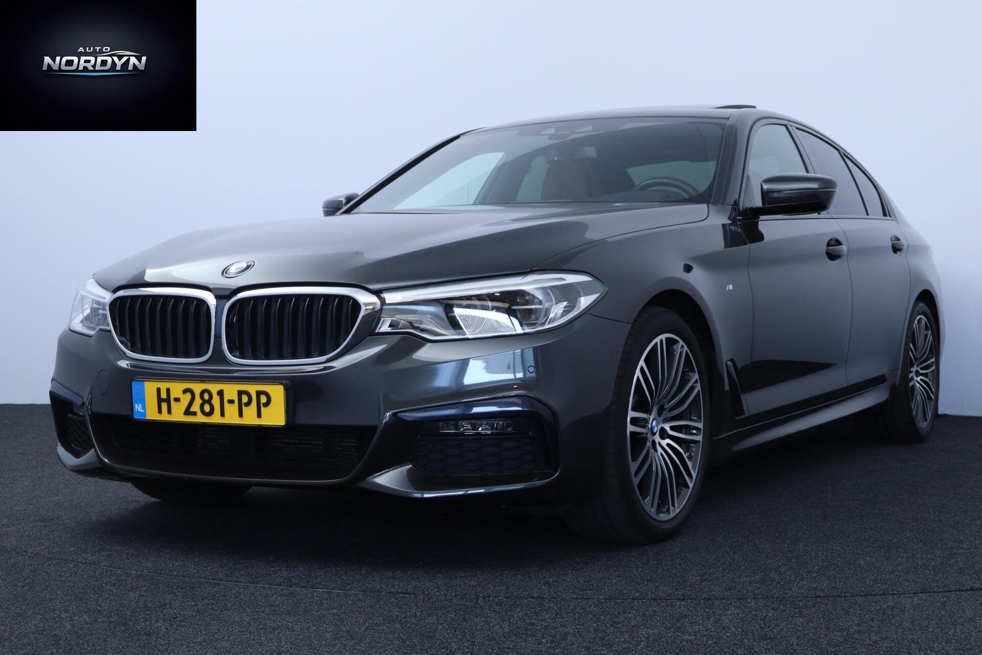 BMW 5-serie 520i High Executive Edition, Auto's, Automaat, 1998 cc, Achterwielaandrijving, Gebruikt