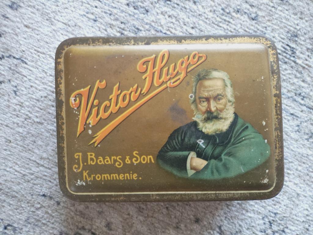Vintage Victor Hugo sigarettenblik J. Baars & Son Krommeni, Ophalen of Verzenden, Gebruikt, Overige, Overige merken