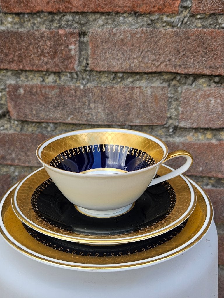 Weimar porcelain setje kop en schotel, Ophalen of Verzenden, Gebruikt, Porselein, Kop en/of schotel