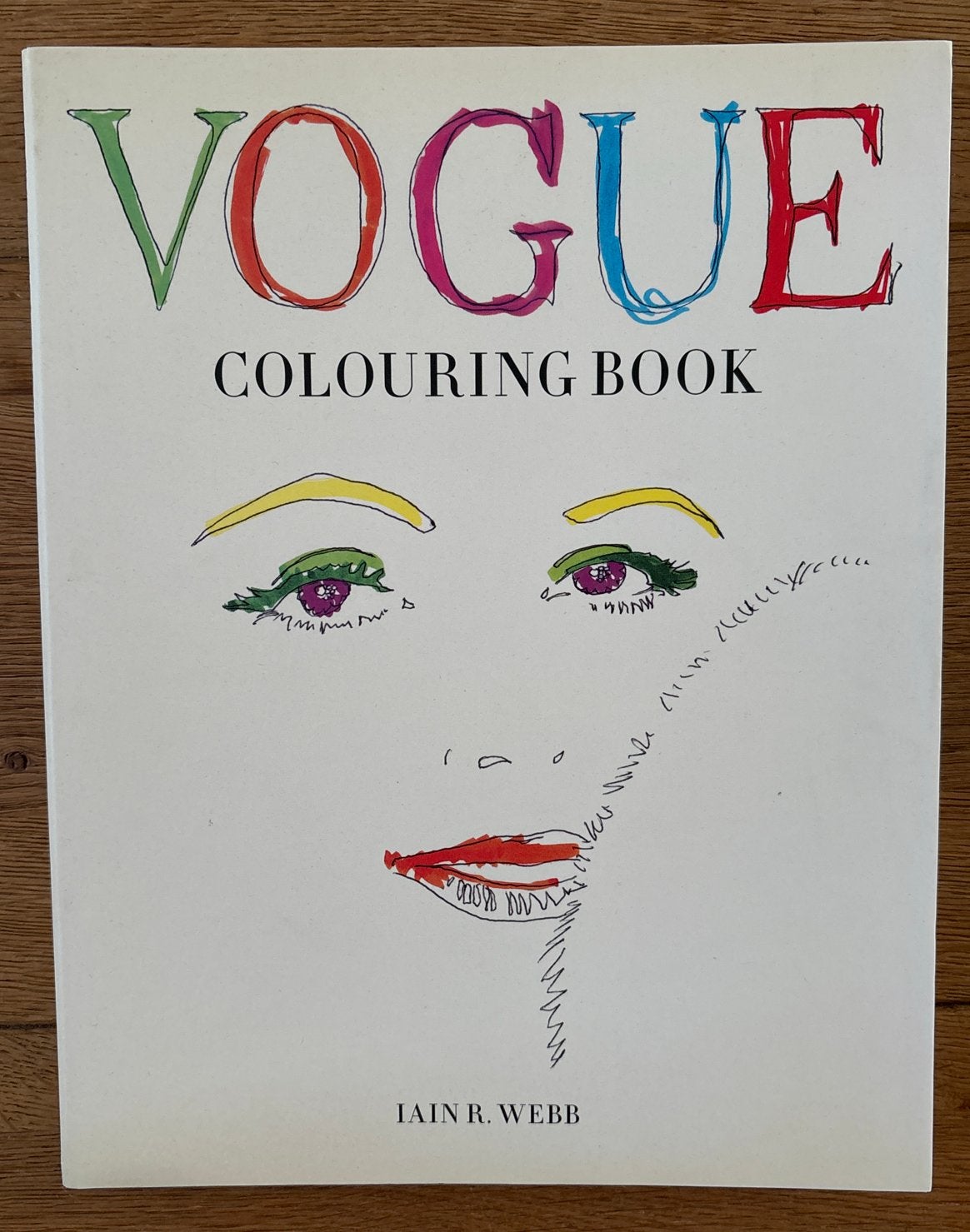 Vogue Colouring Book - Iain R. Webb - Mode Kleurboek, Boeken, Ophalen of Verzenden, Zo goed als nieuw, Europa overig