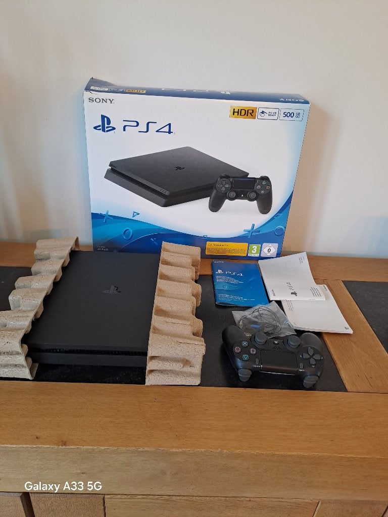 ps4, Spelcomputers en Games, Spelcomputers | Sony PlayStation 4, Ophalen of Verzenden, Zo goed als nieuw, Met 1 controller, Slim