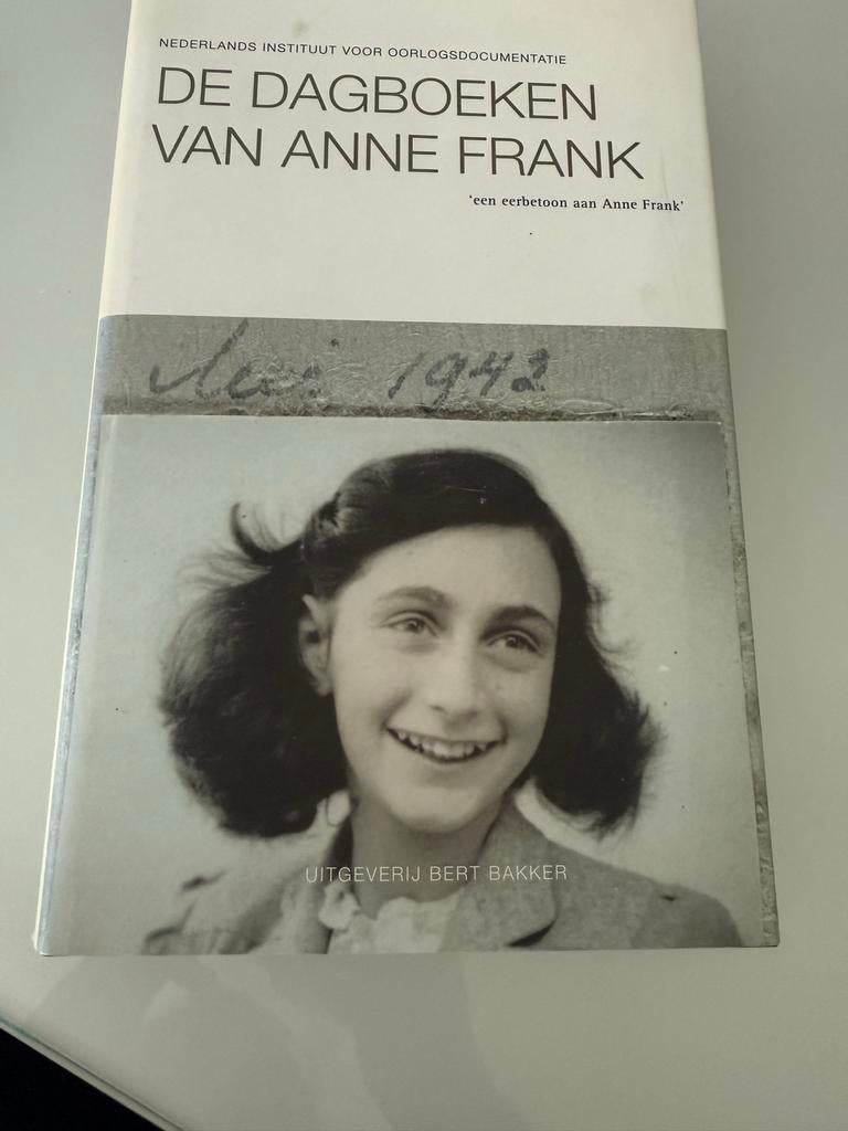De Dagboeken van Anne Frank - Nederlands Instituut, Ophalen of Verzenden, Tweede Wereldoorlog, Gelezen, Algemeen