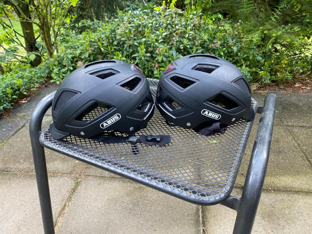 2x Abus Hyban 2.0 fietshelmen - Maat M (52-58cm), Ophalen of Verzenden, Zo goed als nieuw, M, Heer of Dame