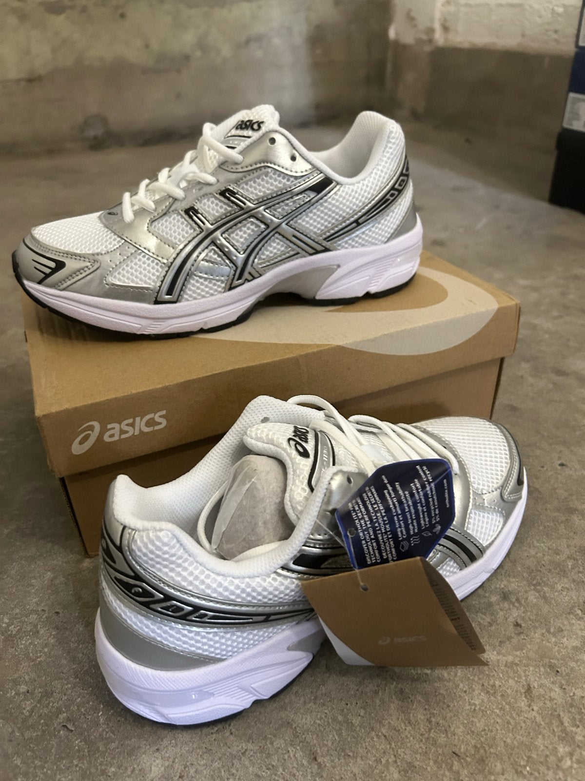 Nieuwe Asics Sneakers - Wit/Zilver, Ophalen of Verzenden, Nieuw, Wit, Sneakers of Gympen