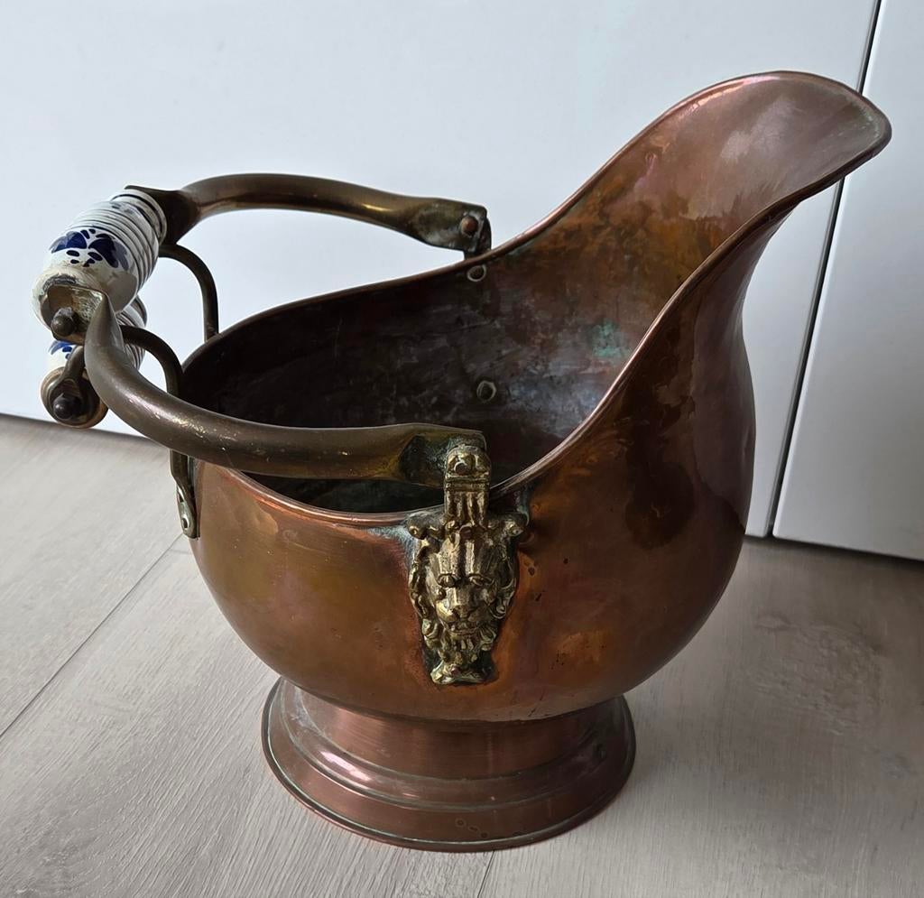 Antieke Koperen Pot met Porseleinen Handvatten, Antiek en Kunst, Antiek | Koper en Brons, Ophalen