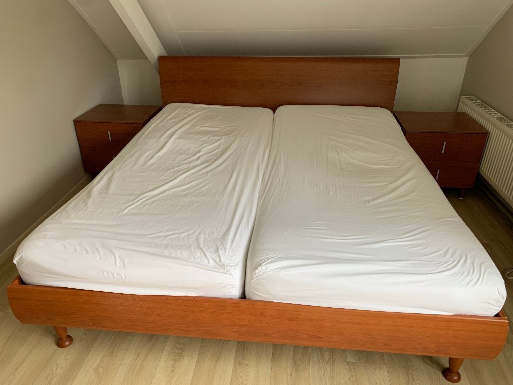 GRATIS : twee persoonsbed 210x180, helemaal compleet, Huis en Inrichting, Ophalen, Bossflex NL, Tweepersoons, 180 cm