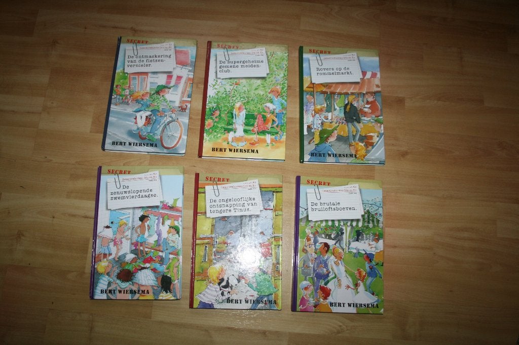 Bert Wiersema - Detectivebureau Iris en Ko - 4 euro p.st, Boeken, Kinderboeken | Jeugd | 10 tot 12 jaar, Gelezen, Ophalen of Verzenden