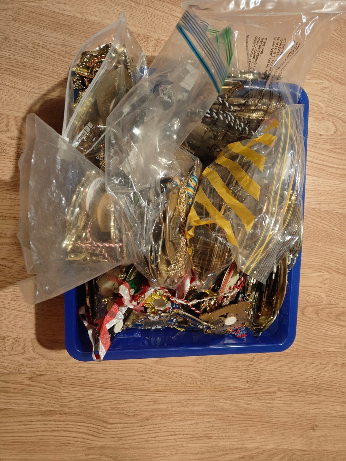 Groot lot carnaval medailles, Ophalen of Verzenden, Overige materialen