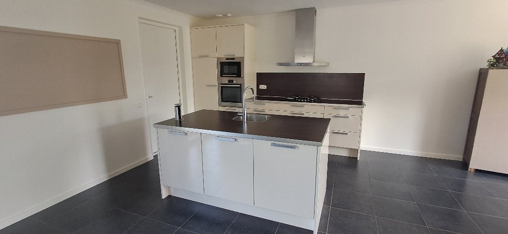 Nette keuken, met spoeleiland (vanaf 13/11/26 gedemonteerd), Huis en Inrichting, Ophalen, Gebruikt, Overige typen, Kunststof