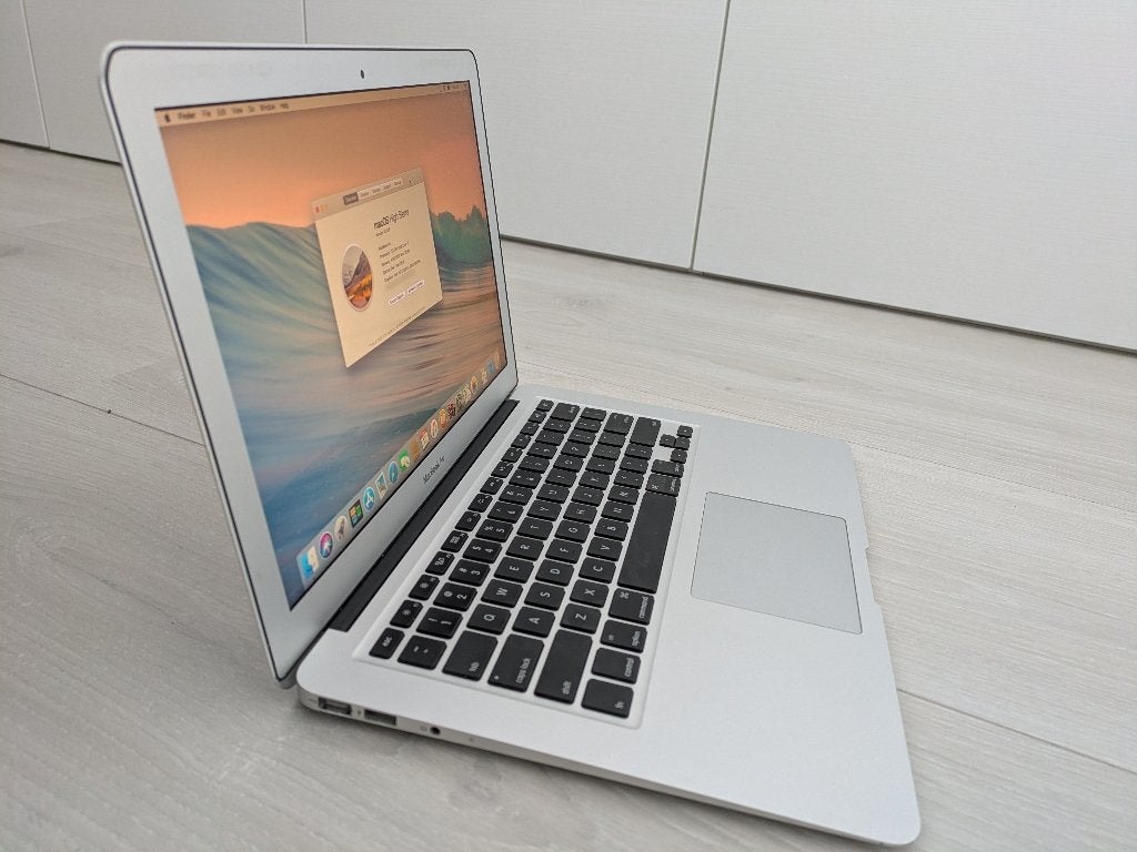 Macbook Air 13" - MacOS High Sierra 10.13.6 incl oplader, Gebruikt, 13 inch, Minder dan 2 Ghz, Ophalen of Verzenden