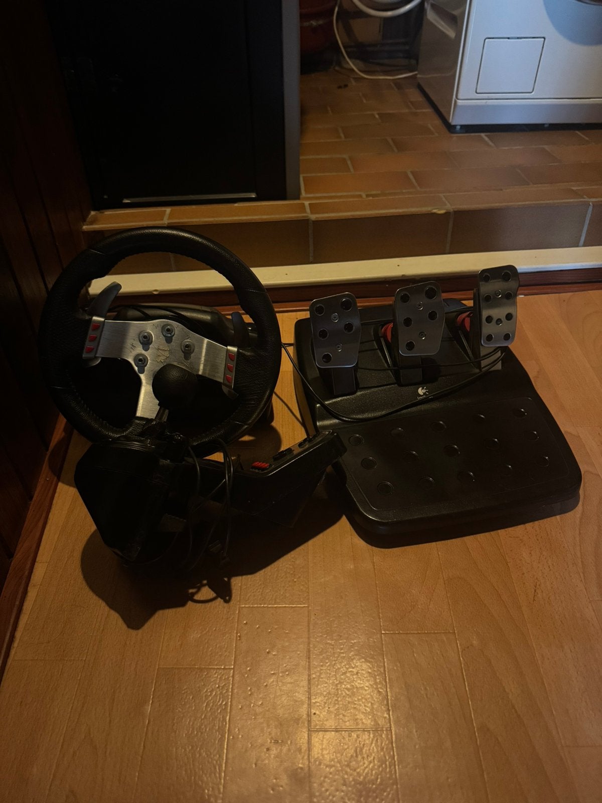 Logitech g27 met schakelpoot, Ophalen of Verzenden, Zo goed als nieuw